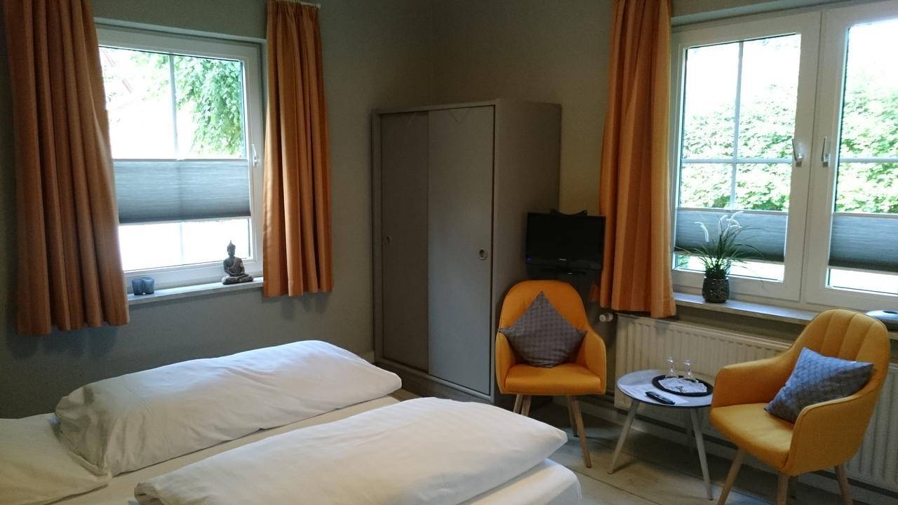 Gasthaus Zum Frohsinn Bosau Esterno foto